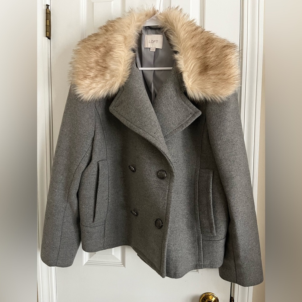 LOFT Melange Faux Fur Collar Doublecloth Jacket
Double breasted Peacoat